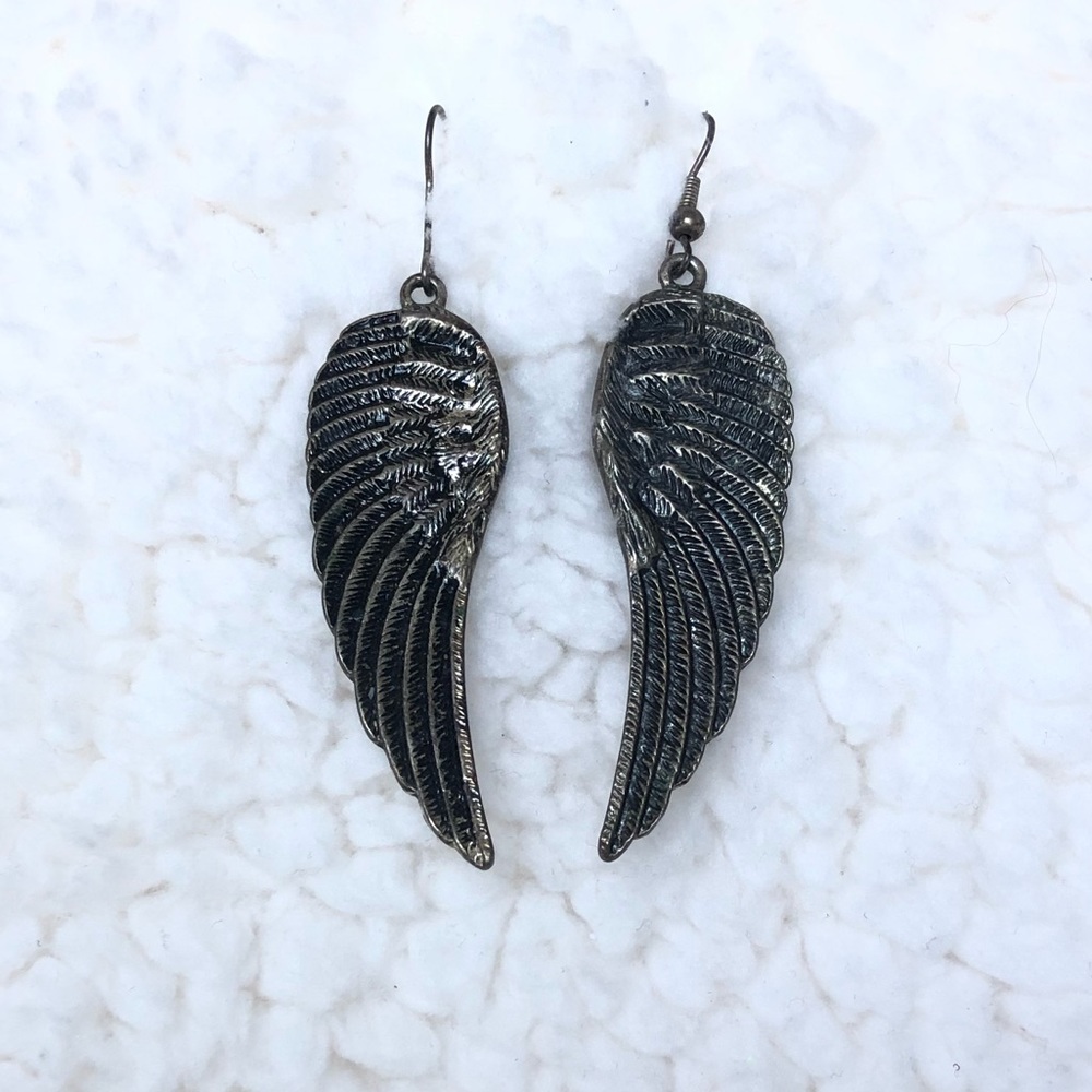 💝 3/$10 or 4/$12 💝 Pewter Angel Wing Earrings